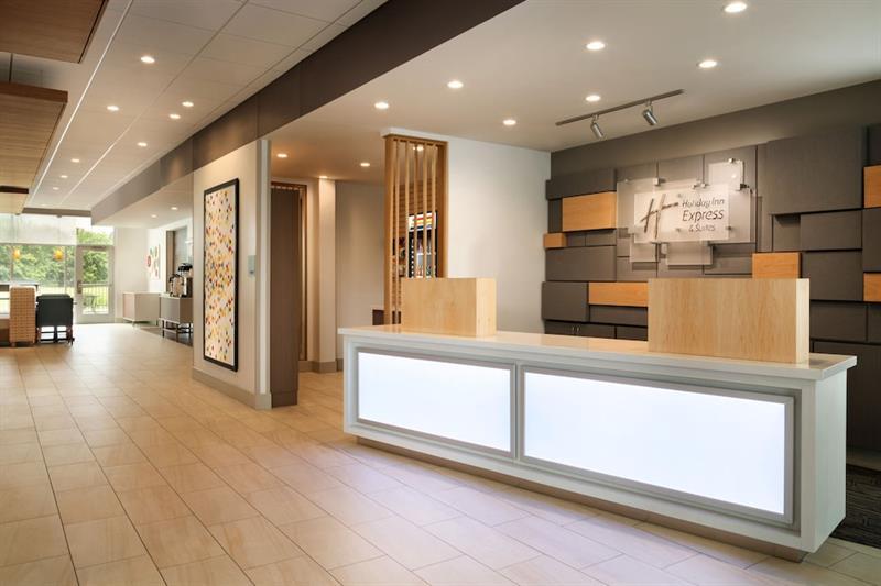Holiday Inn Express & Suites - Painesville - Concord By Ihg Eksteriør billede