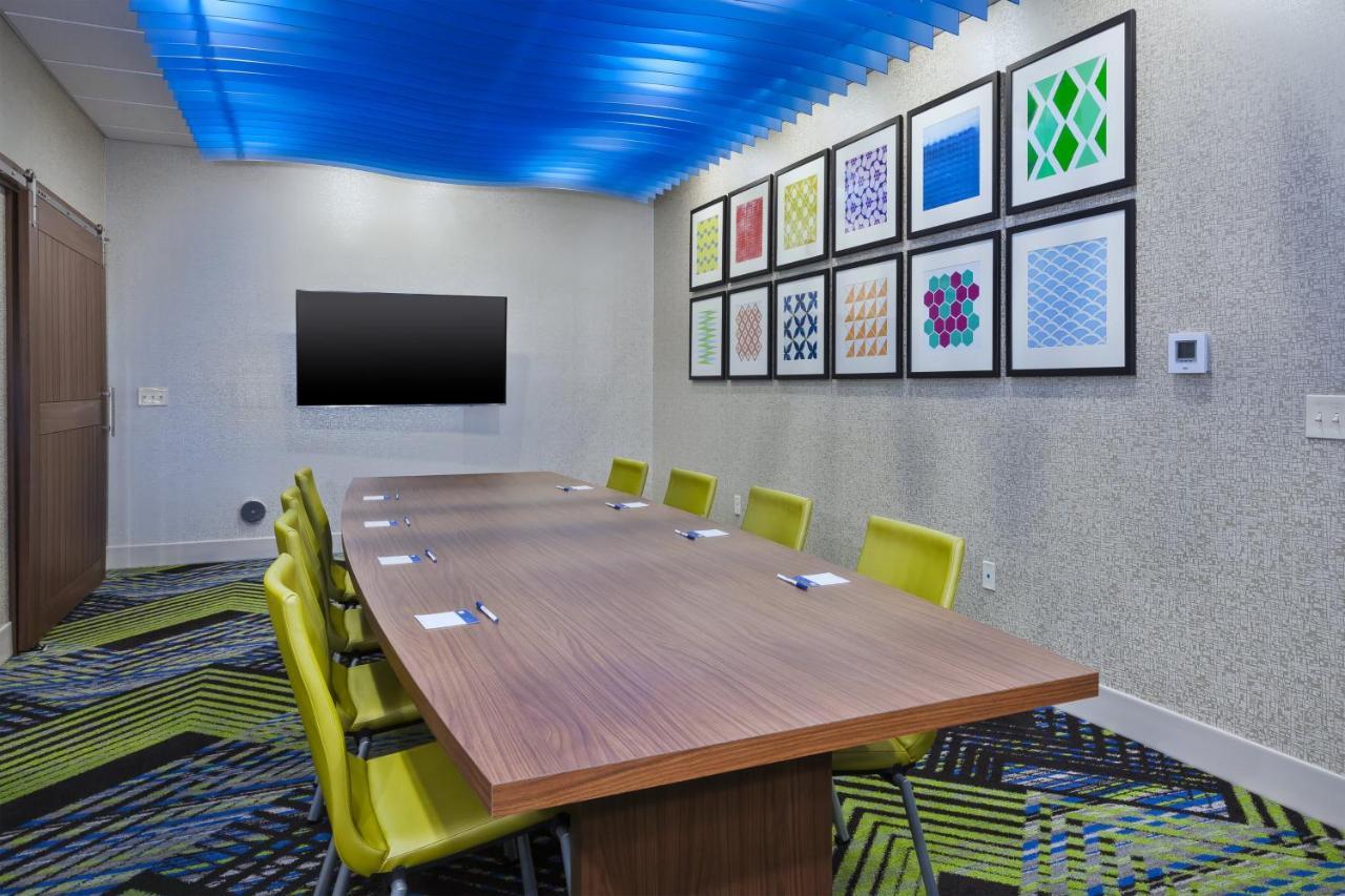 Holiday Inn Express & Suites - Painesville - Concord By Ihg Eksteriør billede