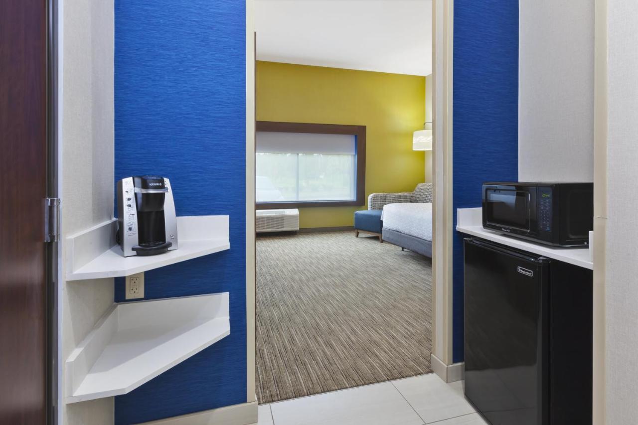 Holiday Inn Express & Suites - Painesville - Concord By Ihg Eksteriør billede