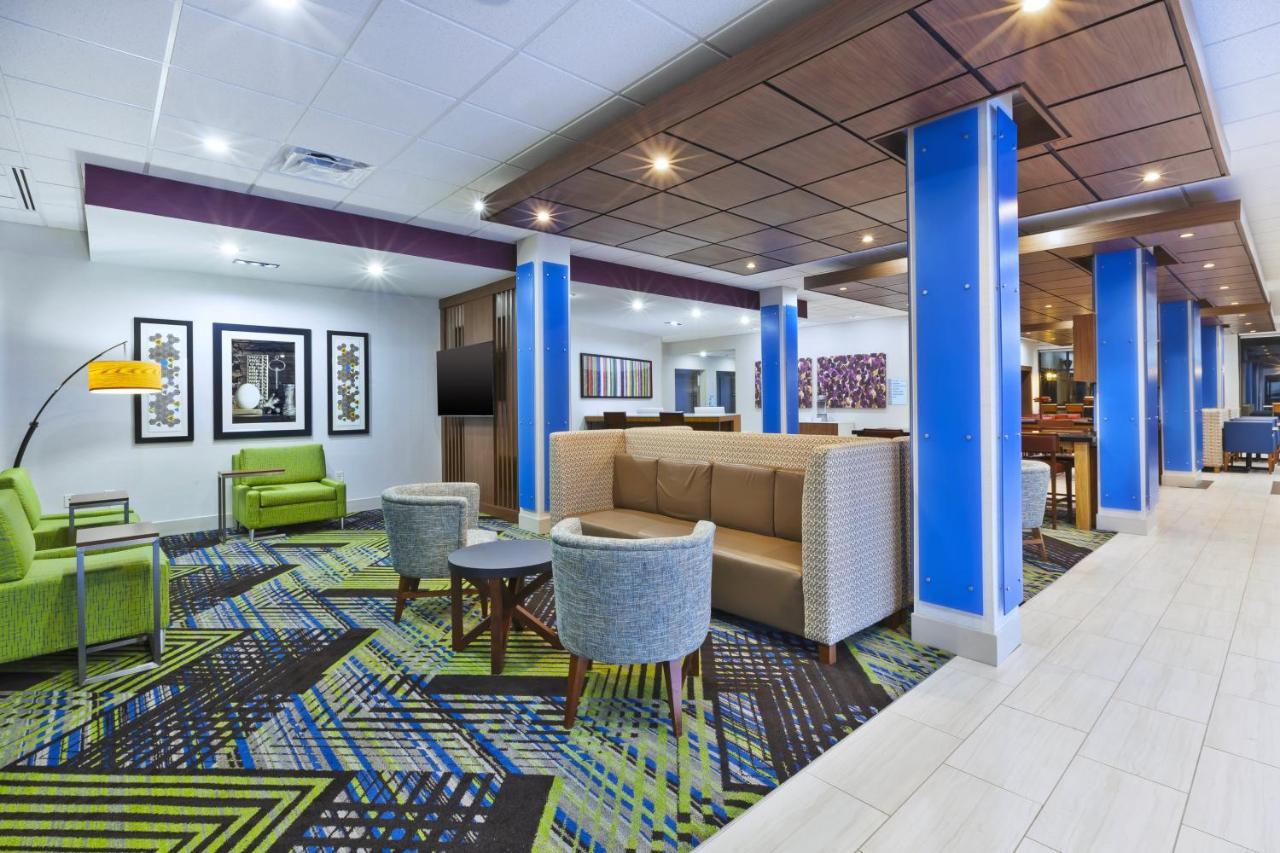 Holiday Inn Express & Suites - Painesville - Concord By Ihg Eksteriør billede