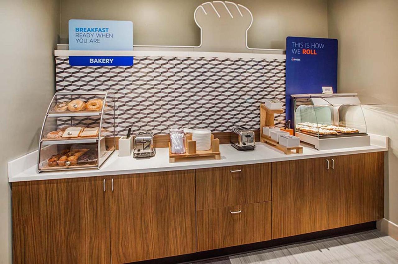 Holiday Inn Express & Suites - Painesville - Concord By Ihg Eksteriør billede
